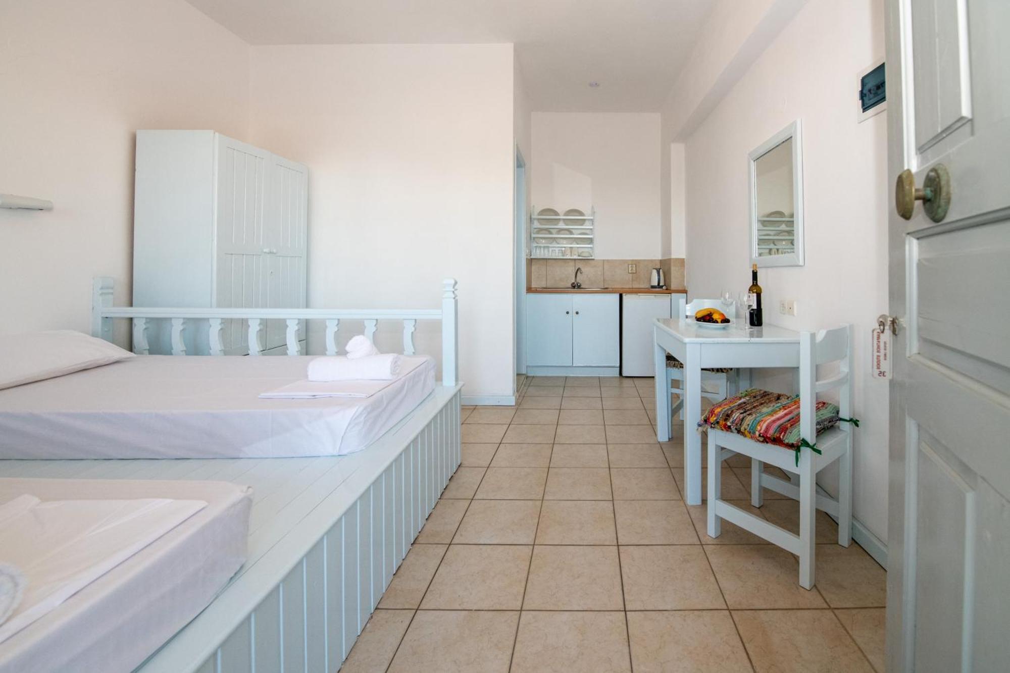 Karpathios Studios Pefkos Pefki Esterno foto