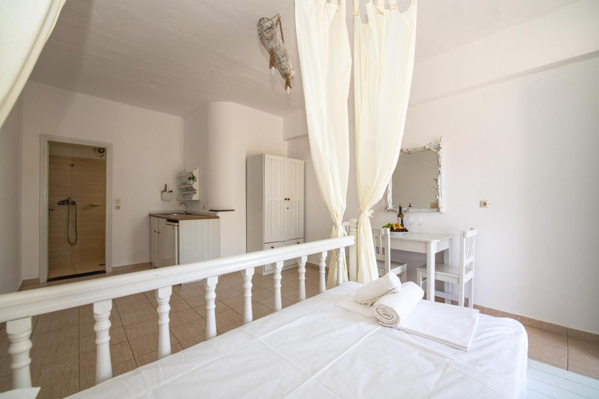 Karpathios Studios Pefkos Pefki Esterno foto